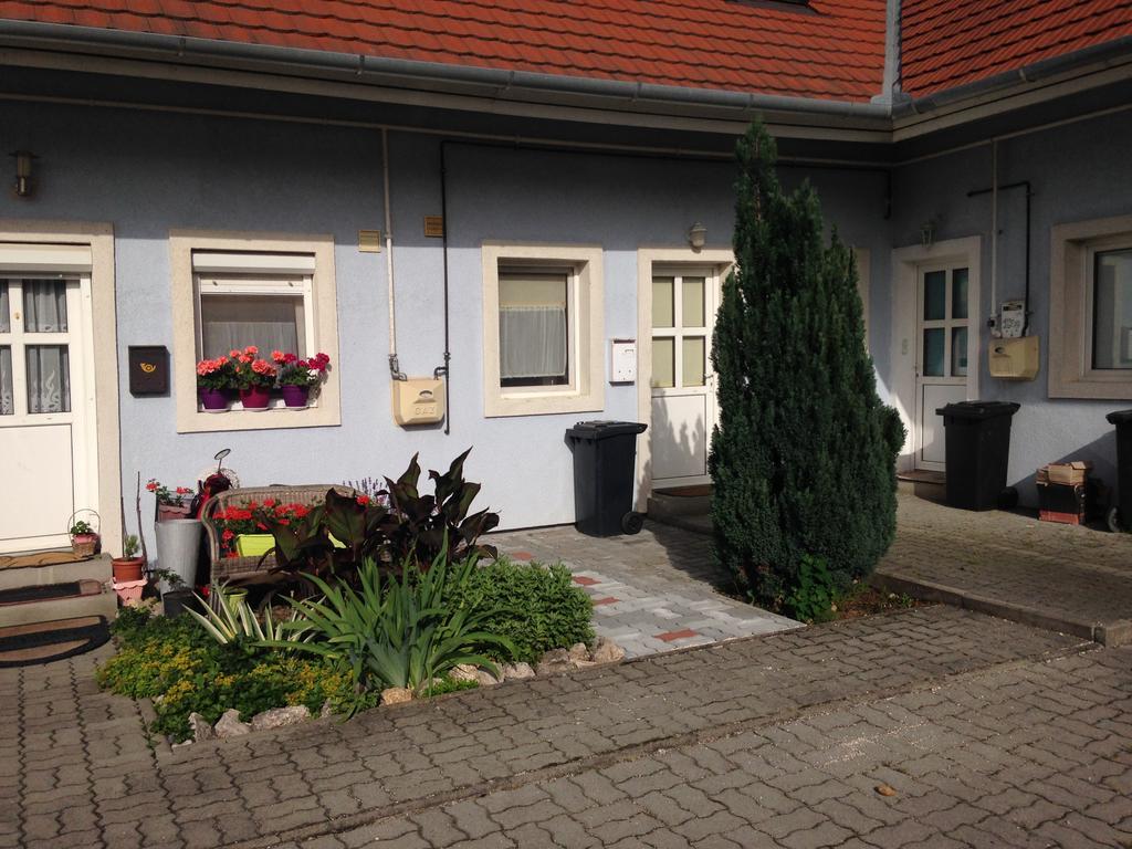 Daja Haz Lägenhet Hévíz Exteriör bild